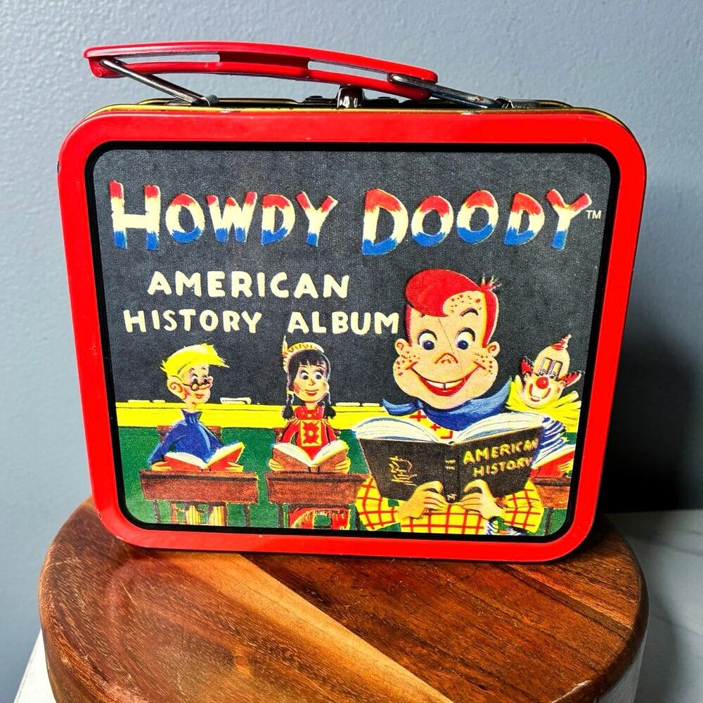 Vintage Howdy Doody Tin Lunchbox American History TV Show Snack Tin